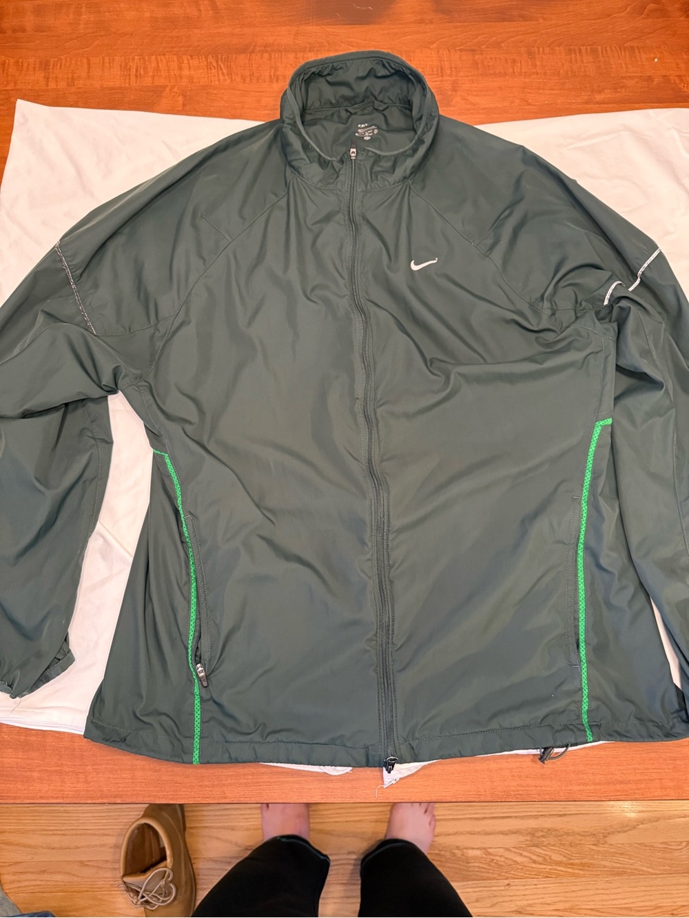 Nike Men's Forest Green Lightweight Jacket with Green Trim